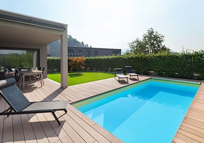 High performance gelcoats for composite swimming pool applications